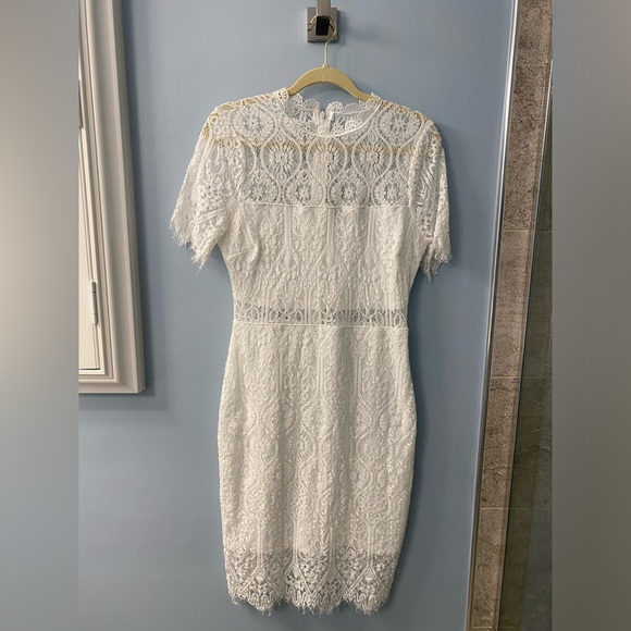 Lulu’s white lace dress - Picture 3 of 4